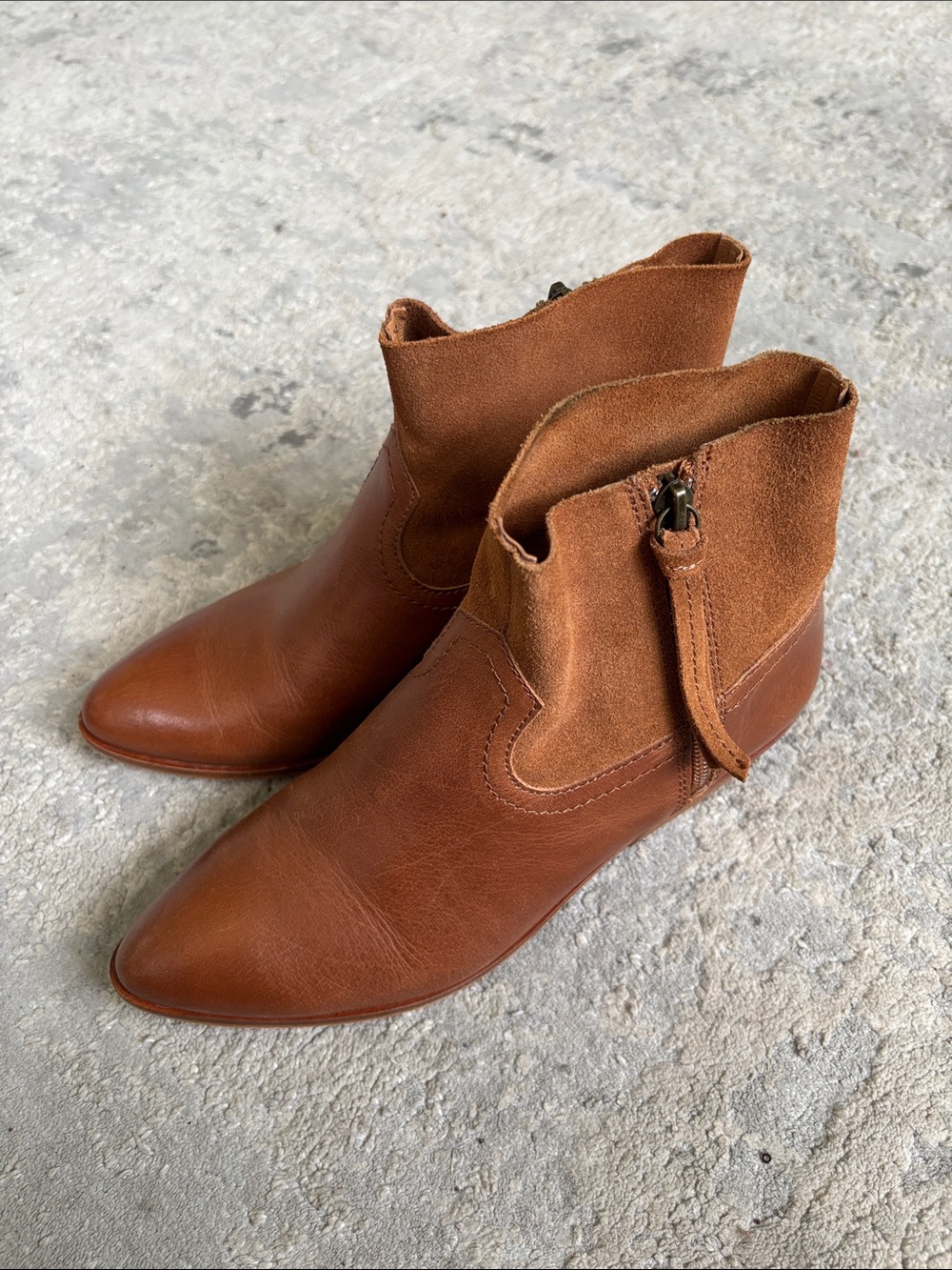 FRYE AND CO. Cognac Leather & Suede Ankle Booties